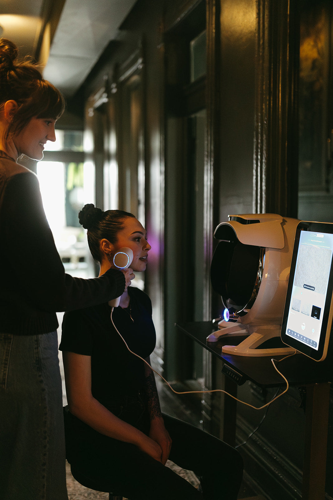 Facial skin analysis machine in Denver co at the skin sanctum
